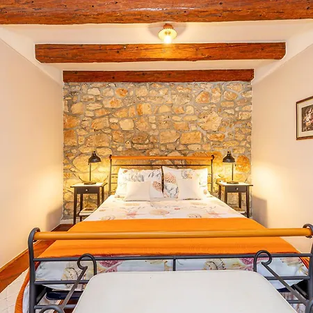 Casa vacanze House Natura With Pool