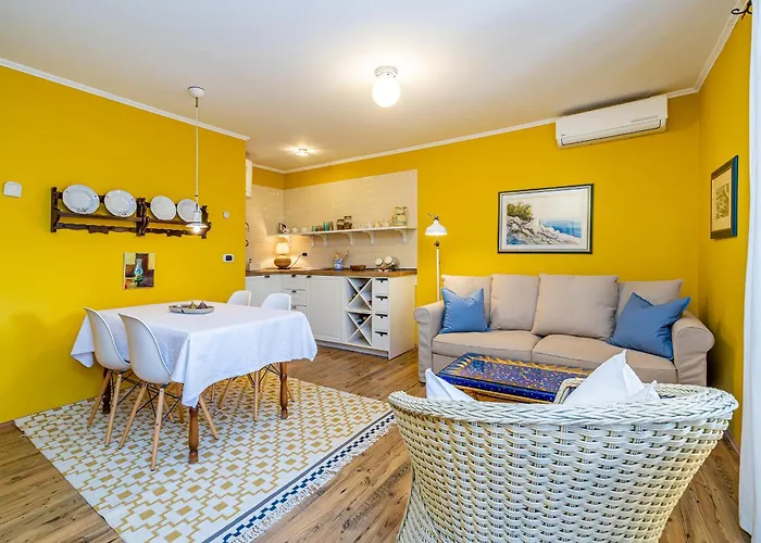 Vikendica House Natura With Pool